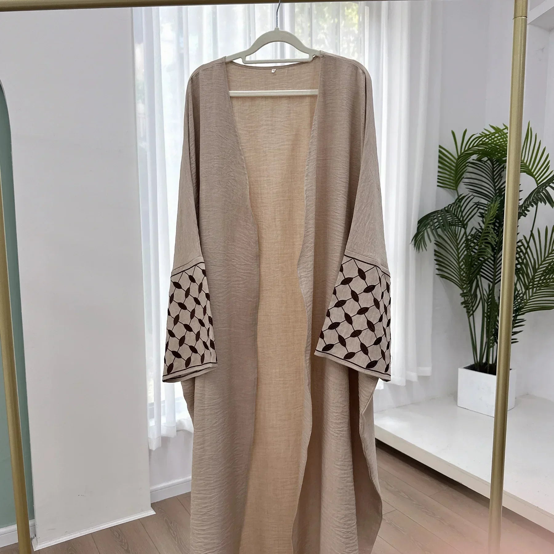 Batwing Abaya Women Elegant Luxury Dress Kimono Dubai Embroidery Open Abayas for Women Turkish Islamic Clothing Kaftan Ramadan