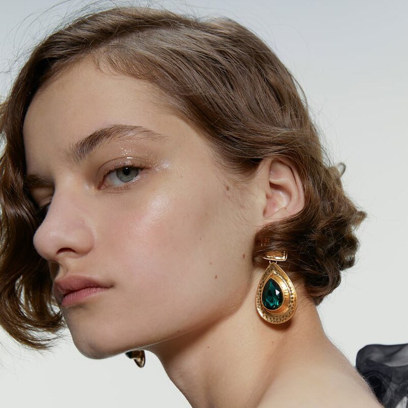 Fashion Earrings Metal Heart Shaped Diamond Jewelry - Salim Fashion