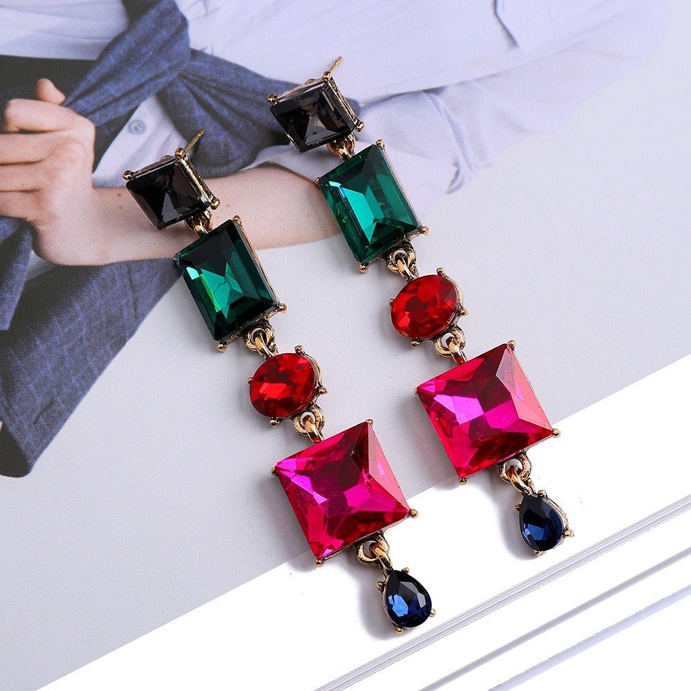 Elegant and versatile earrings and jewelry - Salim Fashion