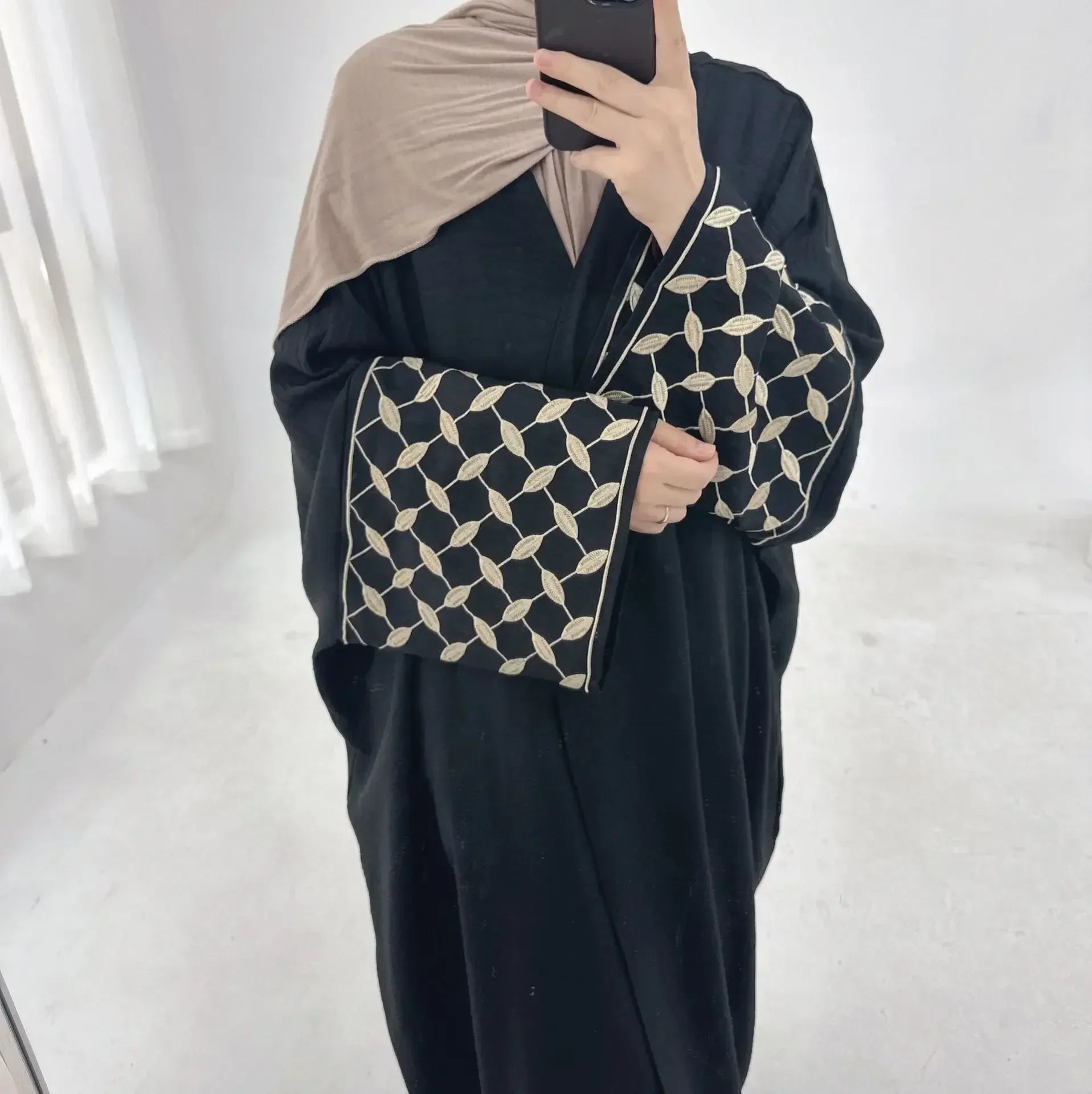 Batwing Abaya Women Elegant Luxury Dress Kimono Dubai Embroidery Open Abayas for Women Turkish Islamic Clothing Kaftan Ramadan