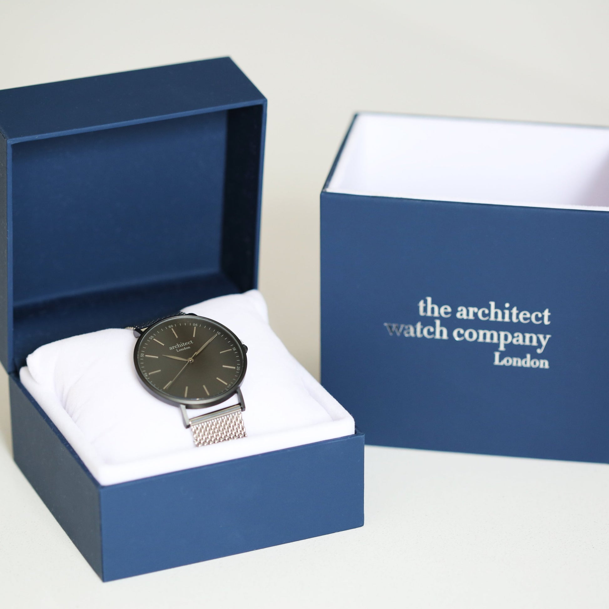Handwriting Engraving - Men's Minimalist Watch + Steel Silver Mesh - Salim Fashion